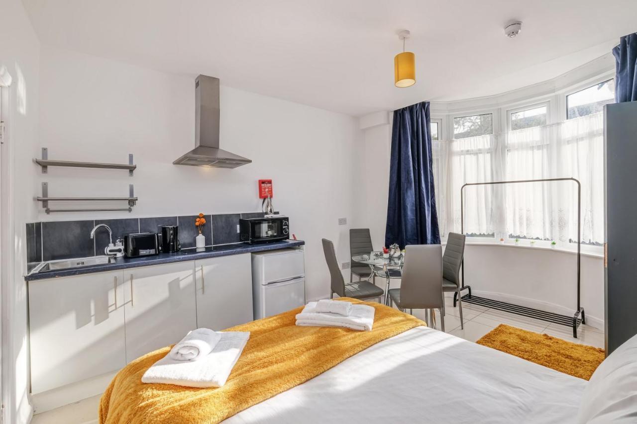 Fernbank Rooms Sudbury Hill, Harrow, Self-Contained Studios With En-Suite Harrow on the Hill Εξωτερικό φωτογραφία
