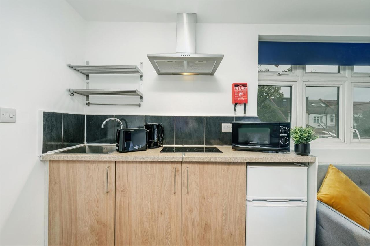 Fernbank Rooms Sudbury Hill, Harrow, Self-Contained Studios With En-Suite Harrow on the Hill Εξωτερικό φωτογραφία